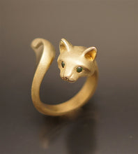 EXCLUSIVE Forest cat with diamond eyes