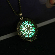 Steampunk Antique Bronze Magic Round Locket Glow In The Dark Pendant Necklace Glowing Luminous Vintage Hollow Necklace Gift N282