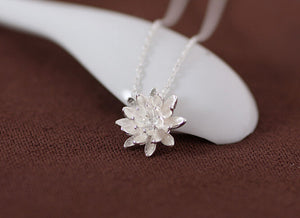 925 Sterling Silver Lotus Necklaces & Pendants For Women Elegant Flower Short Necklace Sterling Silver Jewelry Bijoux Femme