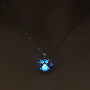 KogMaw Glow in the Dark necklace LOL KogMaw Dog Paw silver Chain Jewelry Pendants & Necklaces