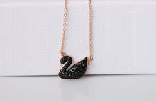 European Hot swan necklace female fashion jewelry crystal from Swarovski simple wild accessories gradient swan charm woman