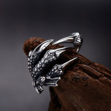 FREE GIVEAWAY - Dragon Claws iker Rings Vintage Gothic