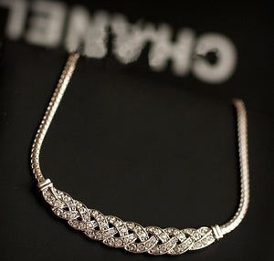 Gold Silver Upscale Luxury 8 word twist Shiny Rhinestone Short Clavicle Chain Crystal Statement Necklaces & Pendants Women